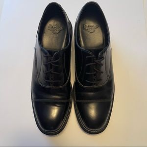 Dr. Martens | Henrietta polished shoe